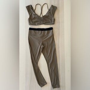Athleta Active SET - Sports Bra & Leggings M/L